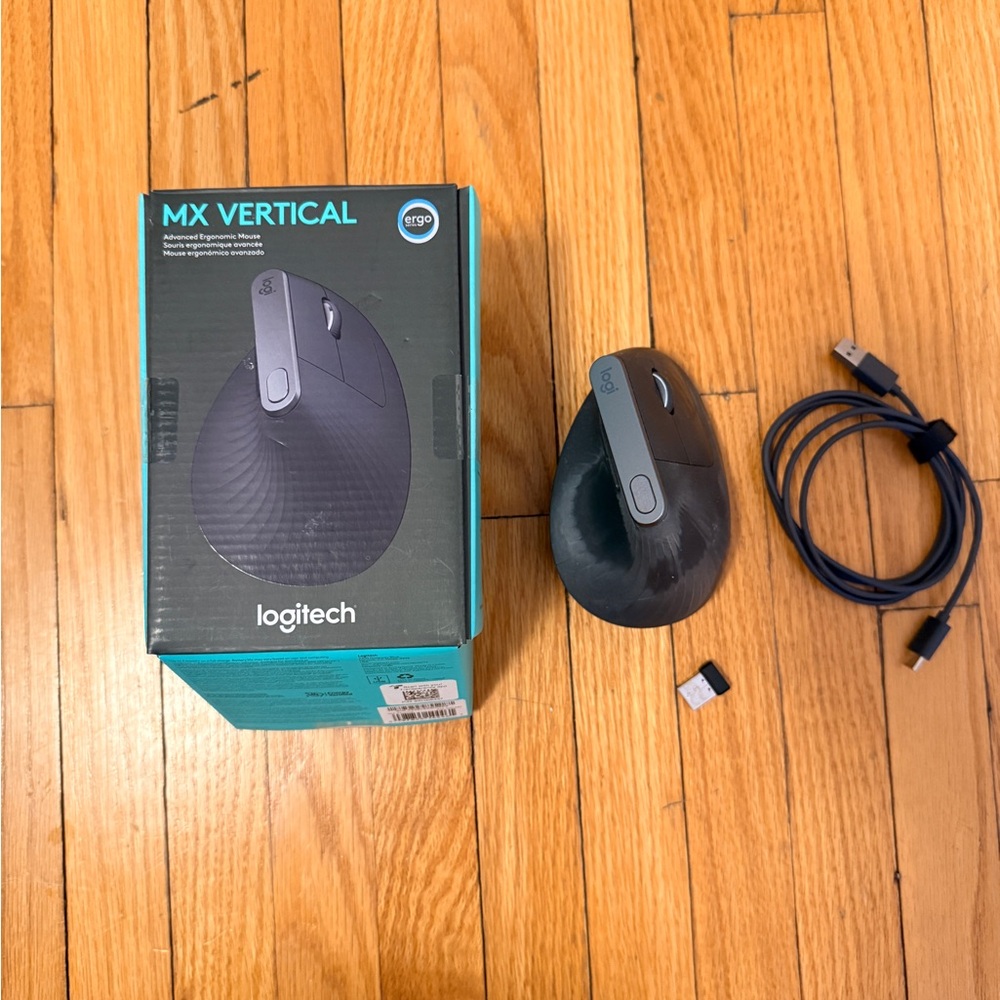Logitech MX Vertical Ergonomic Mouse - Black
